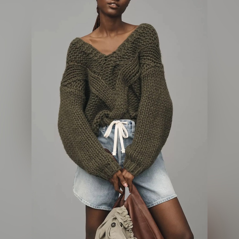 Anthropologie Self Contrast Chunky V-Neck Sweater (Size M)